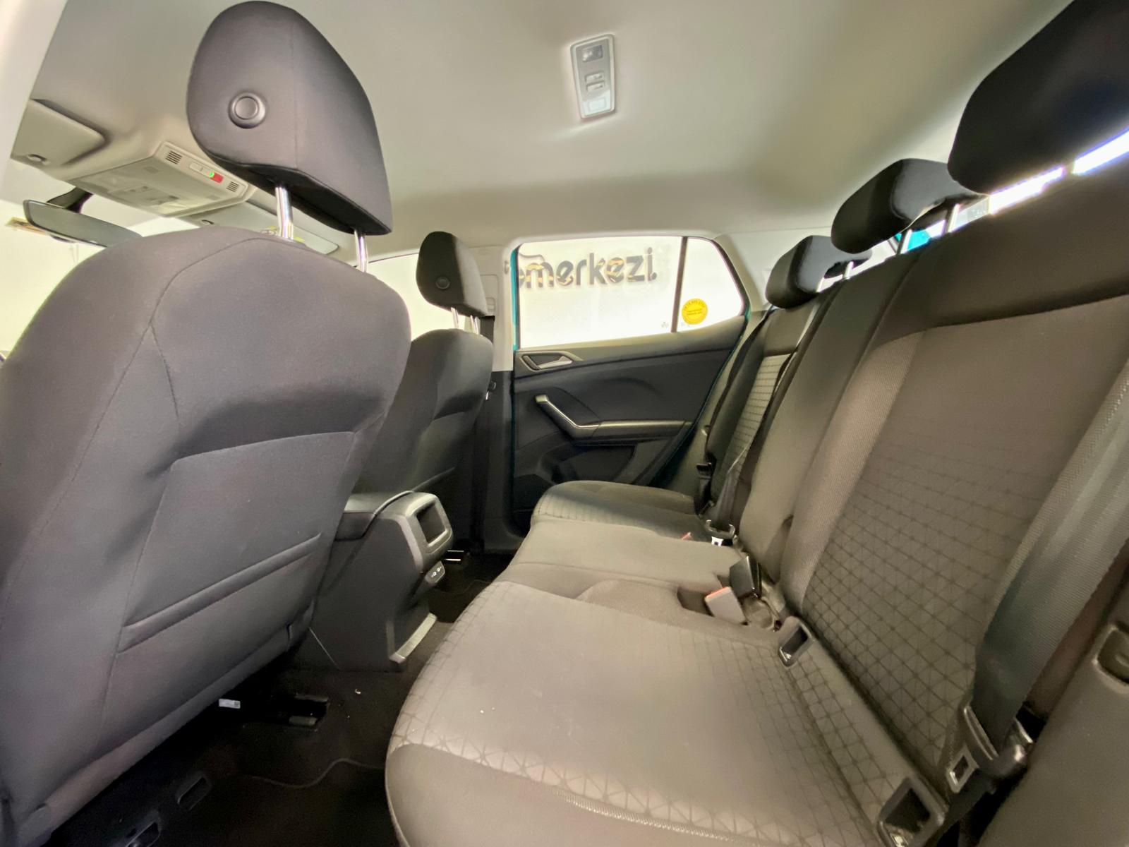 VOLKSWAGEN T-CROSS 19